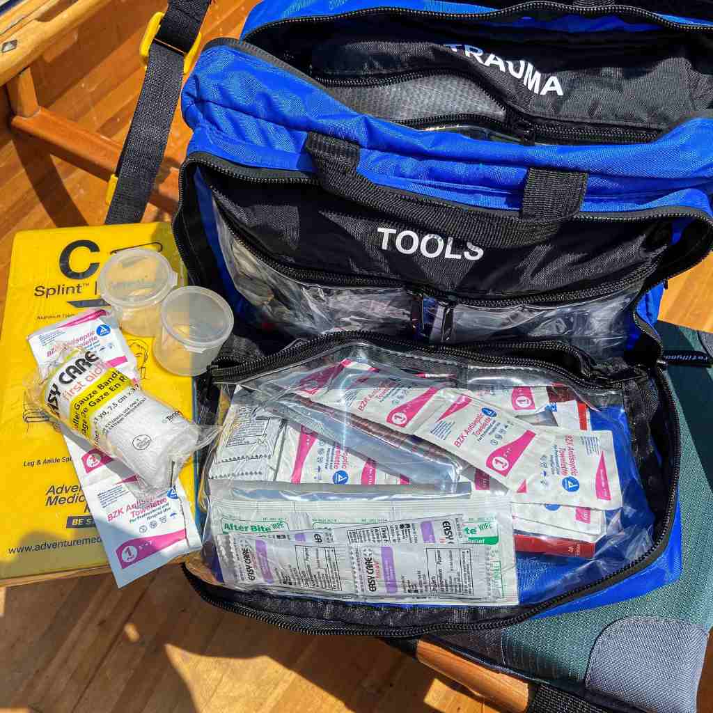 Pro Series Emergency Medical Kit - Guide I opened kit on bench